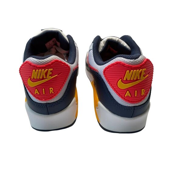 NIB Nike Unisex US 9 Air Max 90 HF4860-100 Round Toe Lace Up Sneaker Shoes - Picture 5 of 14